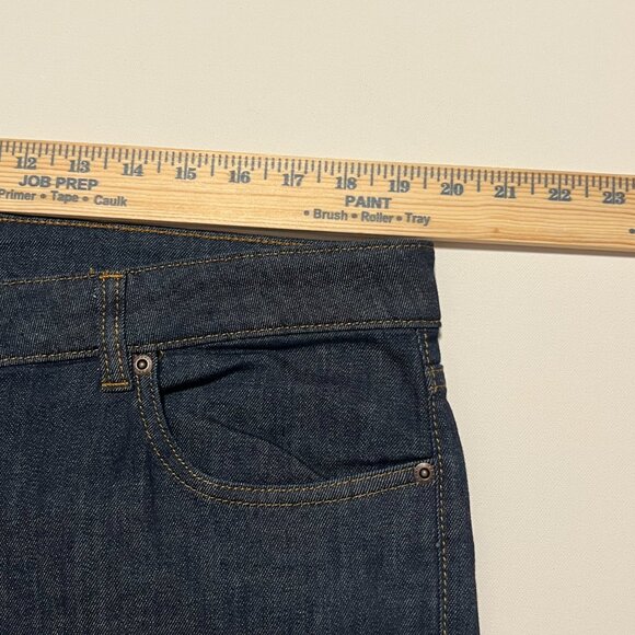 Peter Millar Jeans *NWT Pilot Mill Classic Fit Medium Wash Men's size 38x32 - Picture 3 of 9